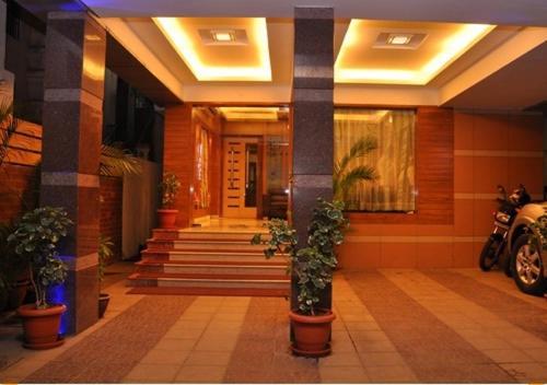Malles Manotaa Chennai Exterior foto