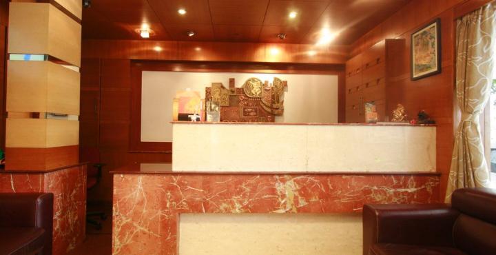 Malles Manotaa Chennai Exterior foto